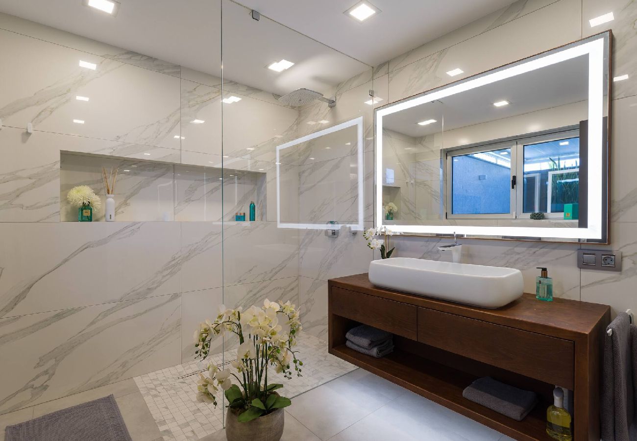 Bungalow en Playa del Ingles - Holycan c23